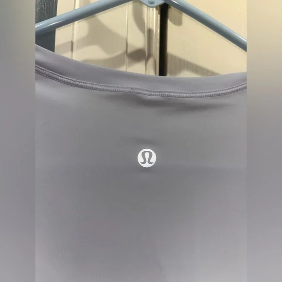 NWOT Lululemon Just Pleat It Short Sleeve Shirt Cool Breeze Size 6 - Picture 10 of 12